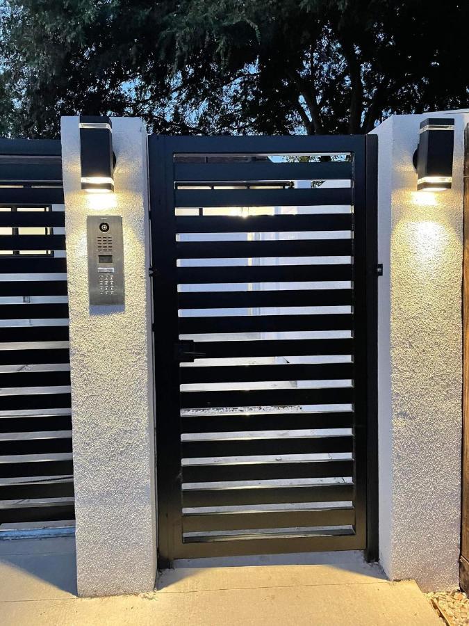Gated Private House With Own Parking Sherman Oaks Λος Άντζελες Εξωτερικό φωτογραφία