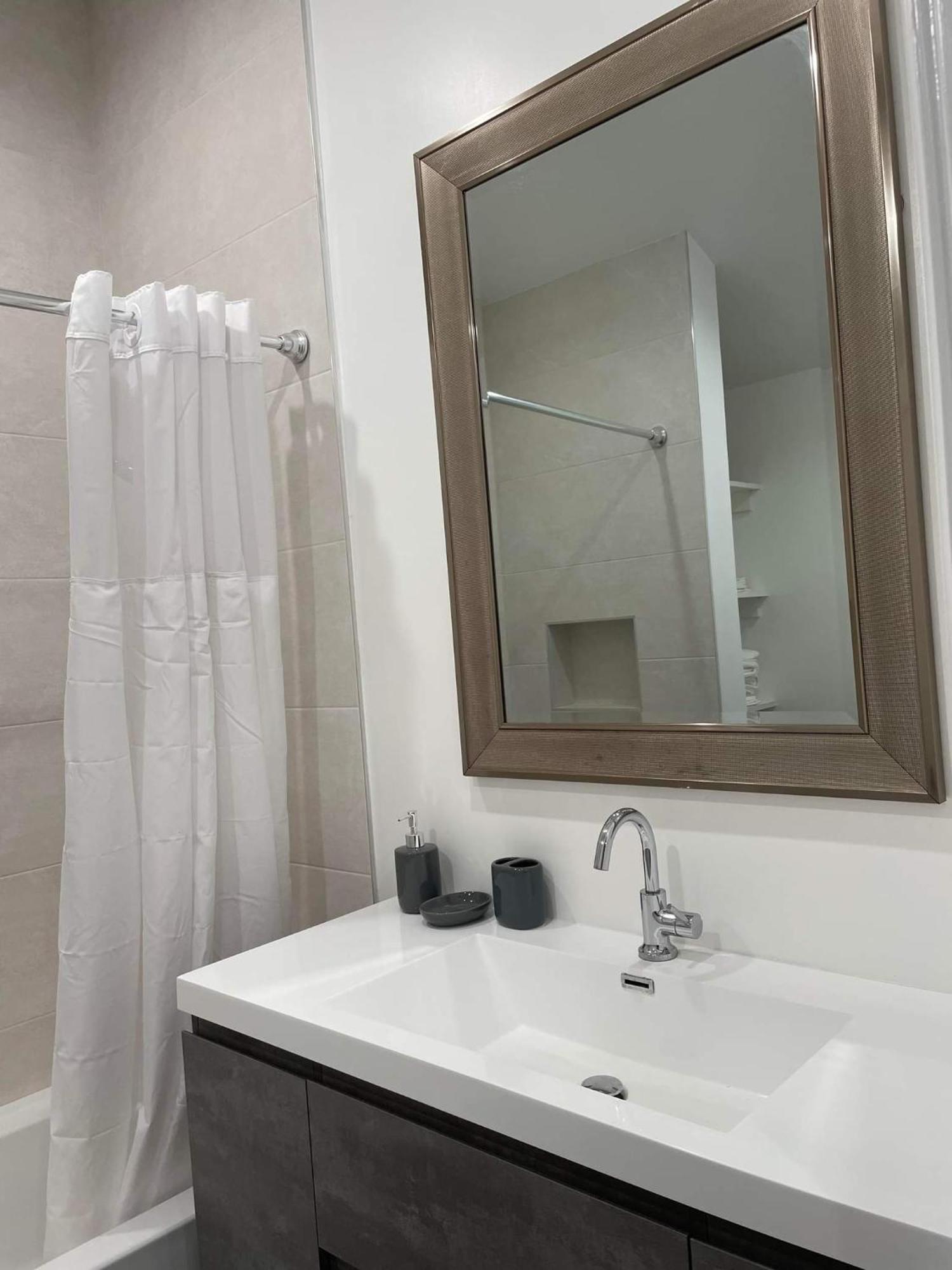 Gated Private House With Own Parking Sherman Oaks Λος Άντζελες Εξωτερικό φωτογραφία