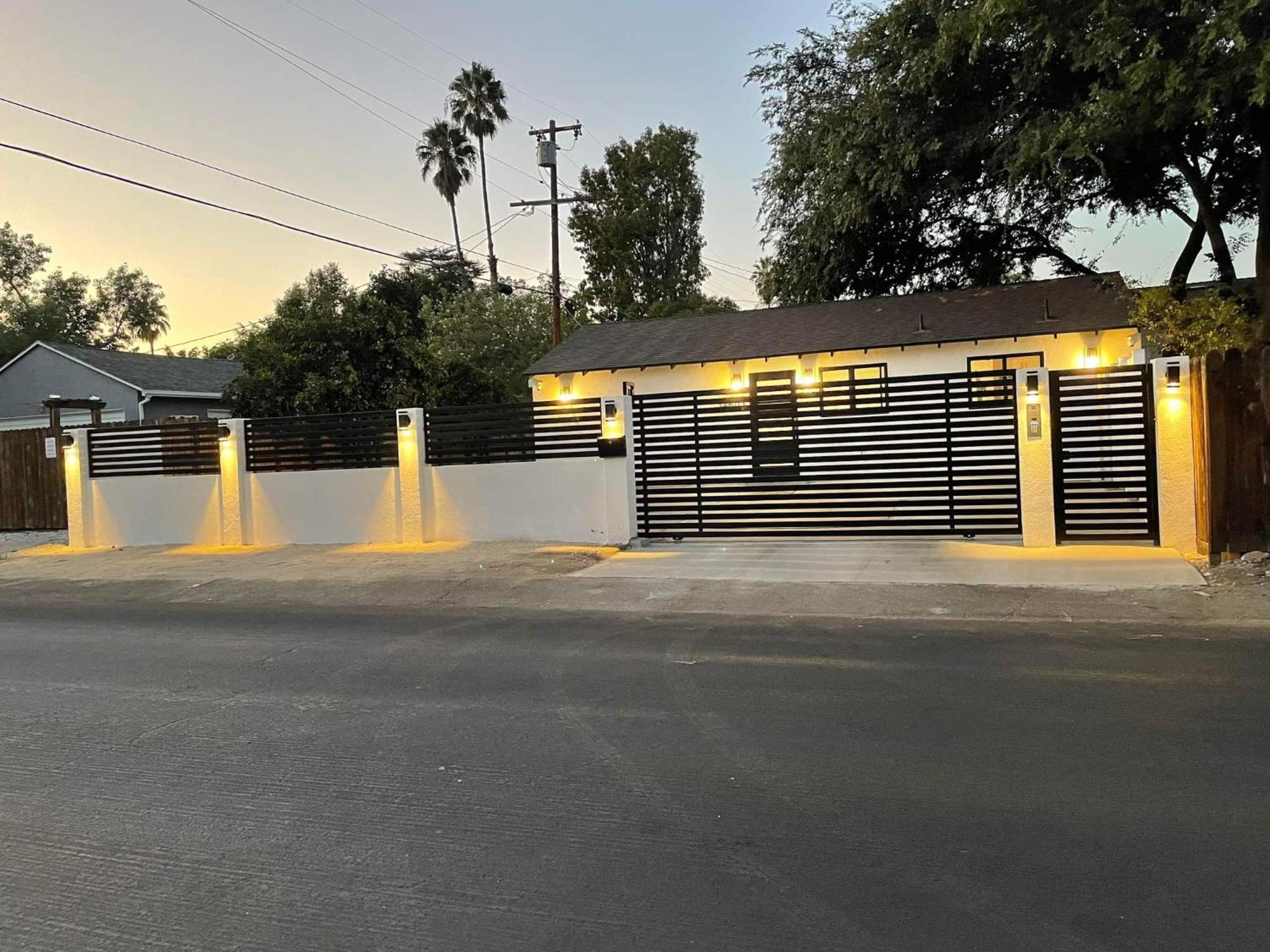 Gated Private House With Own Parking Sherman Oaks Λος Άντζελες Εξωτερικό φωτογραφία